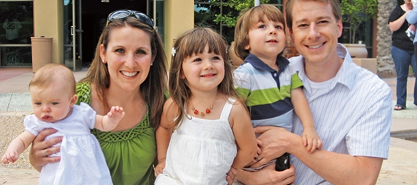 Image of Tracy Bremmer, her husband and three children